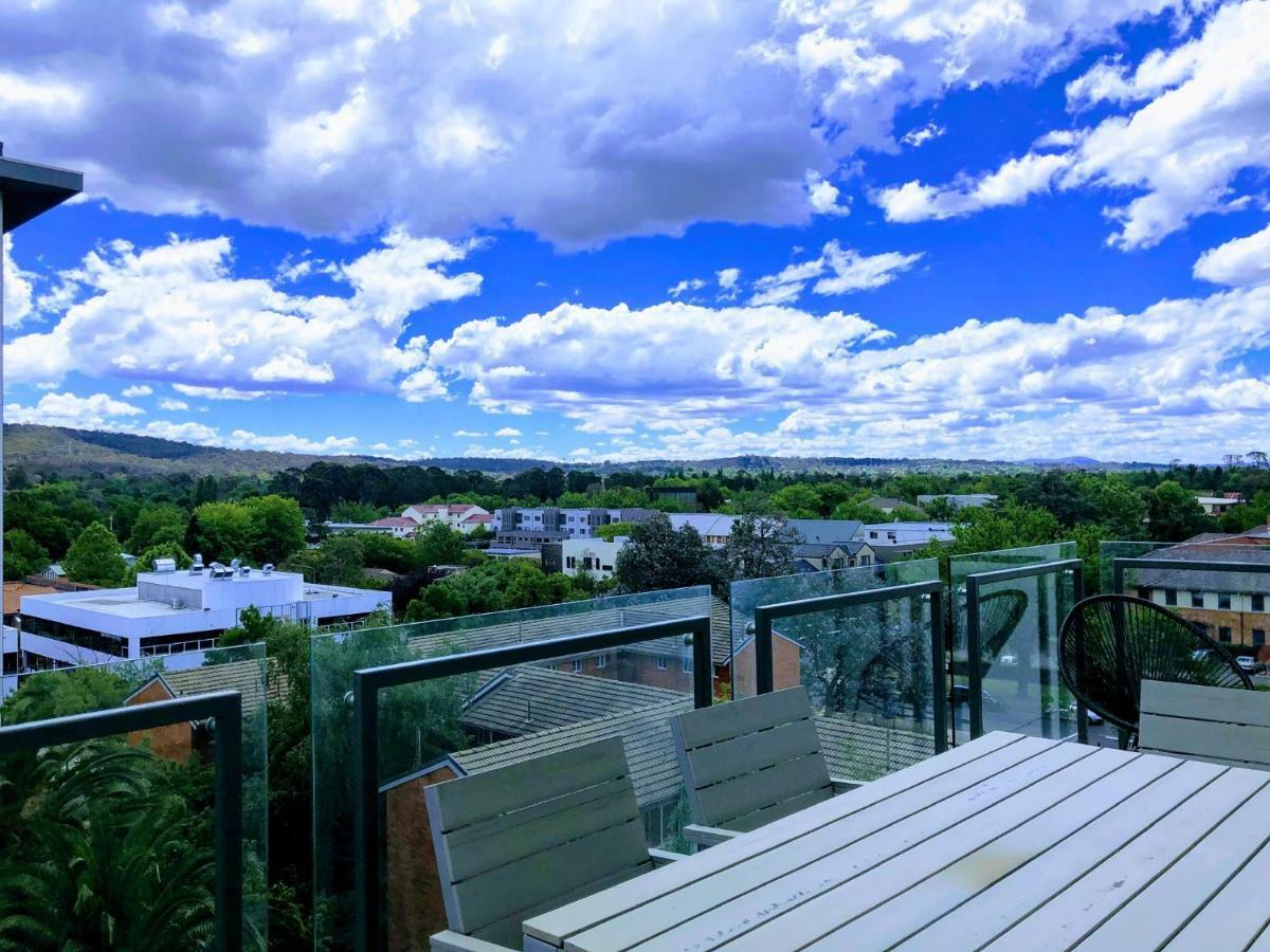 Staying Places - The Avenue Canberra Eksteriør billede